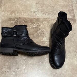 BareTraps Black Ankle Booties, Fleece Lined